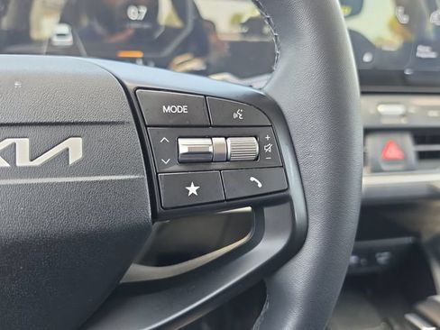 Used 2025 Kia K4 EX FWD image 19