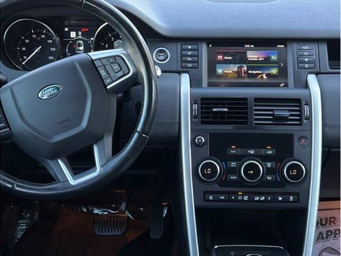 Used 2019 Land Rover Discovery Sport HSE image 11