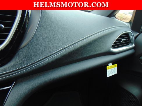 New 2026 Chrysler Pacifica Select FWD image 32