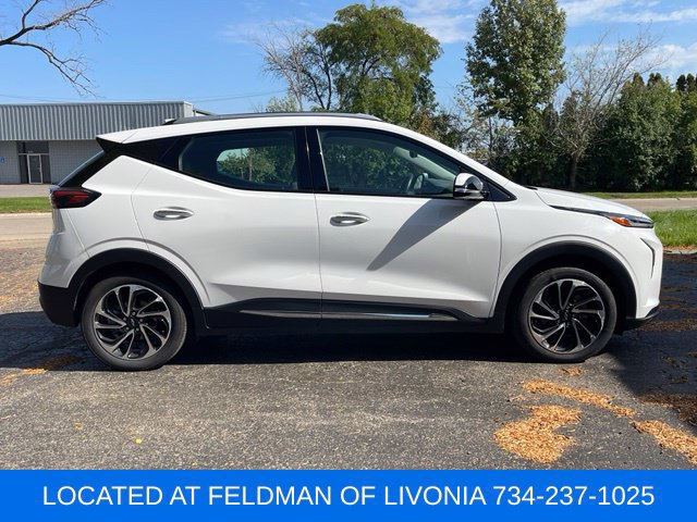Used 2023 Chevrolet Bolt EUV Premier w/ Super Cruise Package FWD image 6