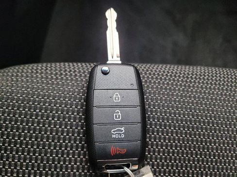 Used 2017 Kia Forte LX FWD image 32