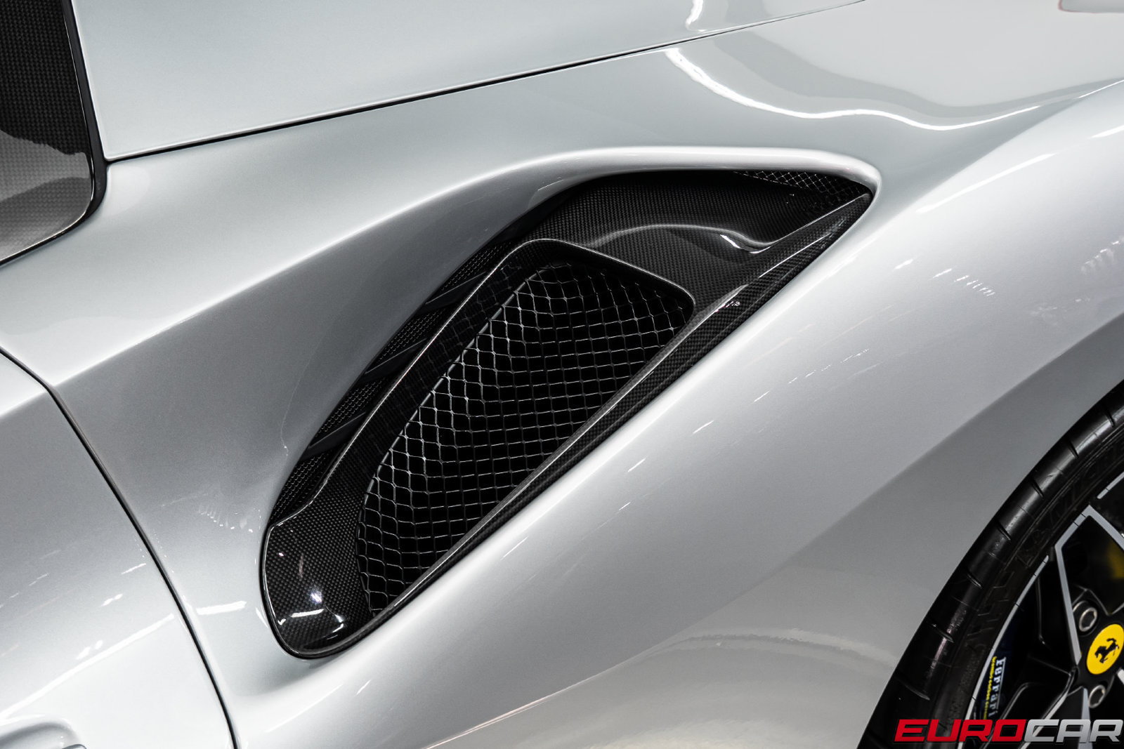 Used 2020 Ferrari 488 Pista Spider RWD image 22