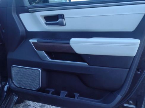 Used 2023 Toyota Sequoia Capstone image 22