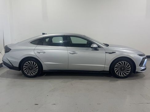 Used 2025 Hyundai Sonata SEL FWD image 17