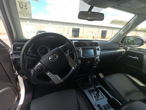 Used 2016 Toyota 4Runner SR5 Premium AWD/4WD image 7