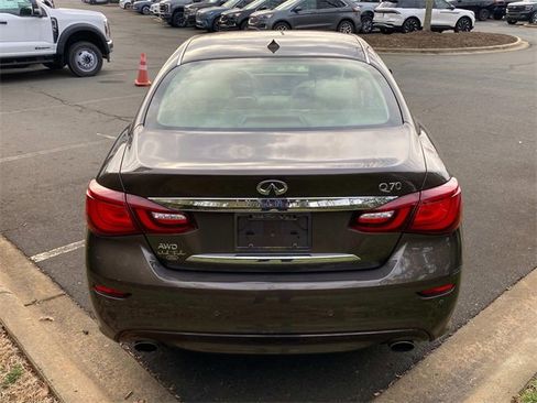 Used 2015 INFINITI Q70 3.7 image 32