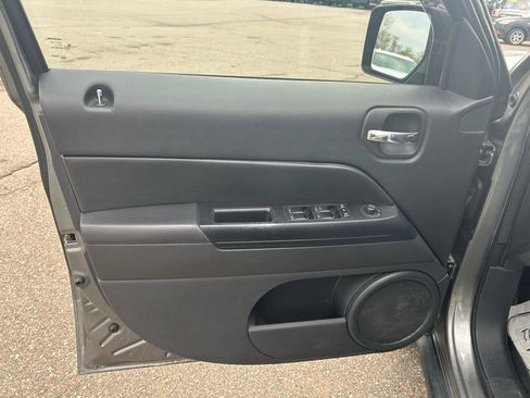 Used 2012 Jeep Patriot Sport AWD/4WD image 14