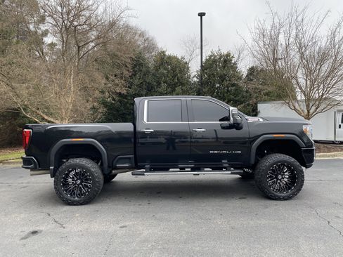 Used 2022 GMC Sierra 2500 Denali image 10