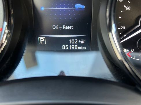 Used 2017 Nissan Rogue SL w/ SL Premium Package image 23