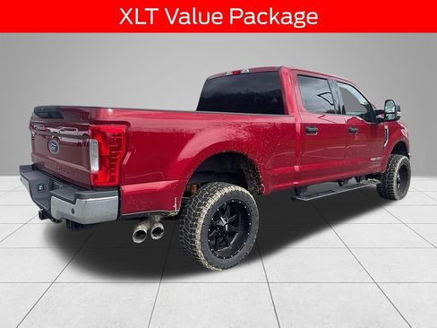 Used 2017 Ford F250 XLT w/ XLT Value Package image 5