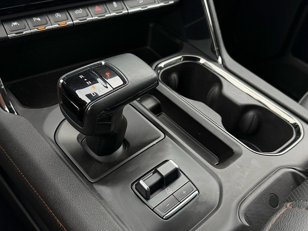 Used 2023 GMC Sierra 1500 AT4 w/ AT4 Premium Package AWD/4WD image 23