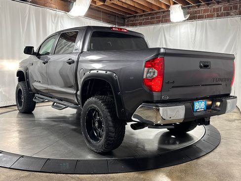 Used 2021 Toyota Tundra SR5 w/ SR5 Upgrade Package AWD/4WD image 11