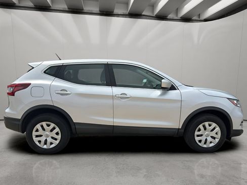 Used 2020 Nissan Rogue Sport S FWD image 6