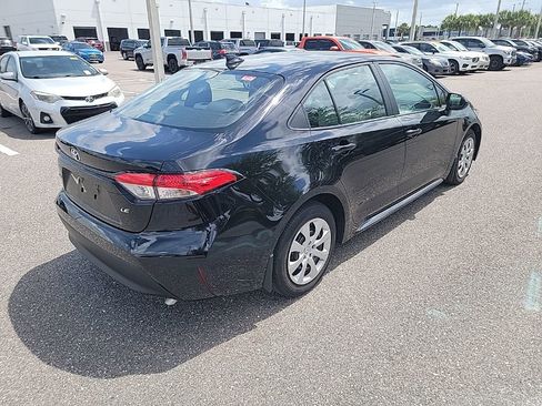 Certified 2025 Toyota Corolla LE image 3