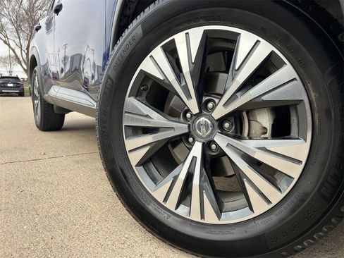 Used 2021 Nissan Rogue SV image 8