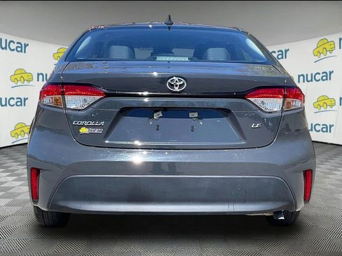 Used 2025 Toyota Corolla LE FWD image 5