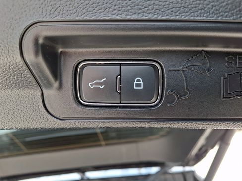 Used 2023 Ford Explorer XLT w/ Equipment Group 202A AWD/4WD image 30
