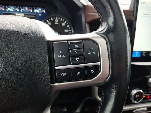 Used 2024 Ford Expedition Limited image 23