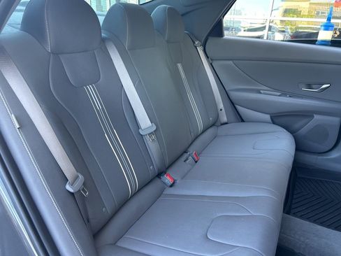 Used 2025 Hyundai Elantra Sport image 28