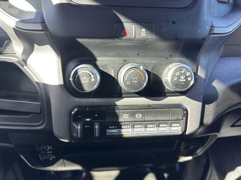 Used 2022 RAM 2500 Tradesman w/ Chrome Appearance Group image 14