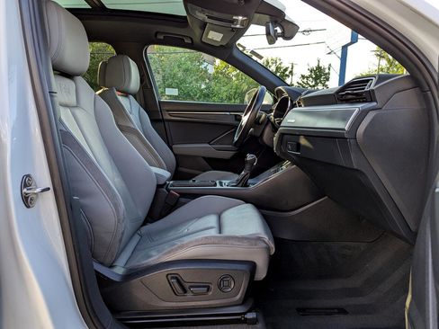 Used 2020 Audi Q3 2.0T Prestige image 32