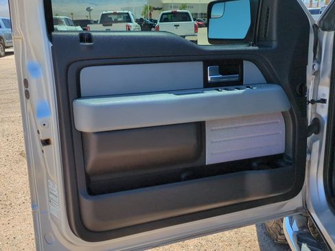 Used 2014 Ford F150 XLT w/ Equipment Group 302A Luxury AWD/4WD image 11