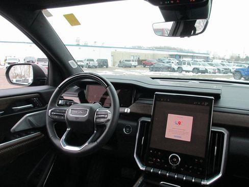 Certified 2026 GMC Acadia Denali Ultimate image 26