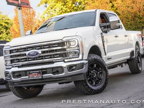 Used 2025 Ford F250 Lariat w/ Chrome Package image 18