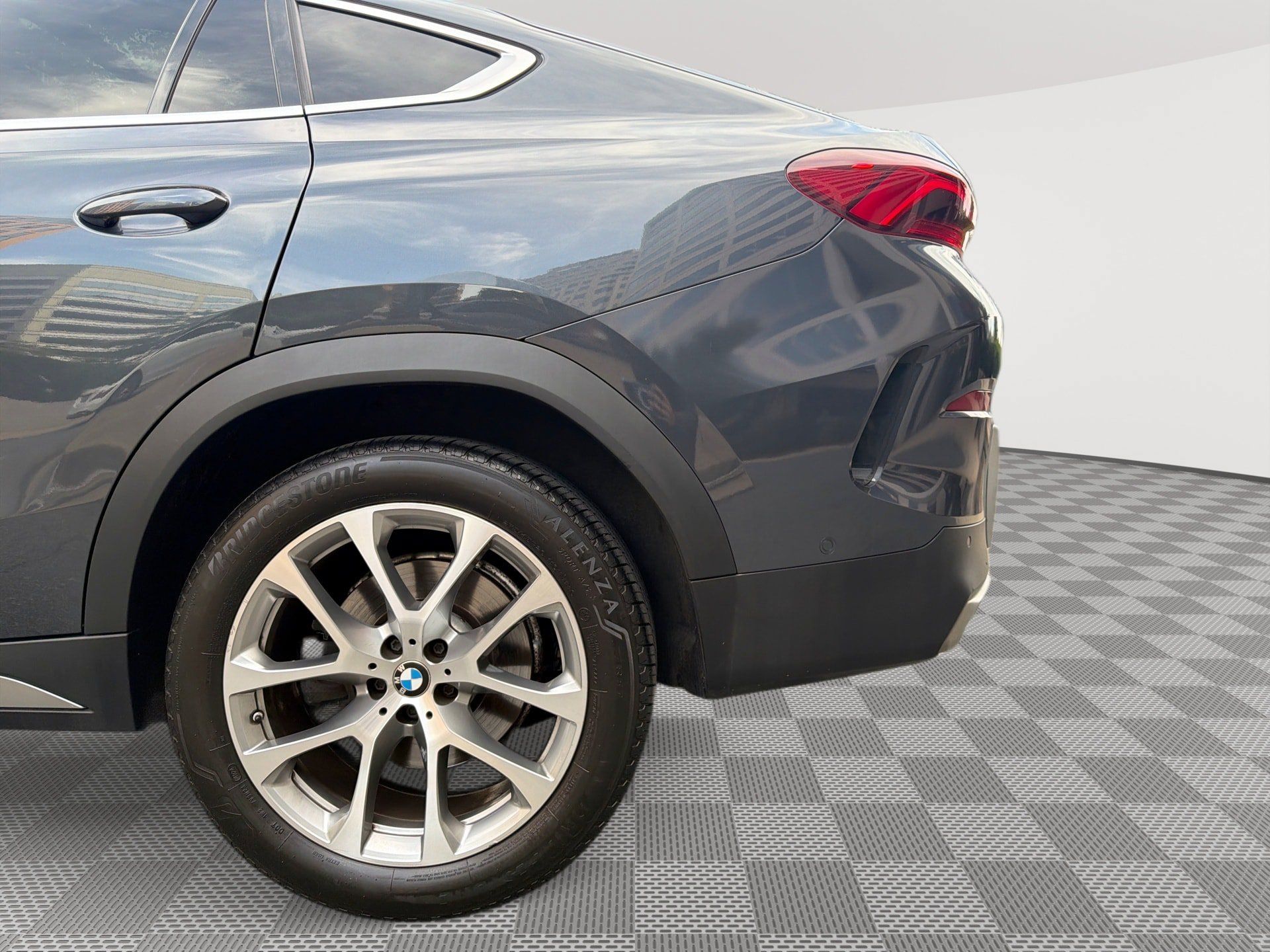 Used 2021 BMW X6 xDrive40i w/ Premium Package 2 AWD/4WD image 30