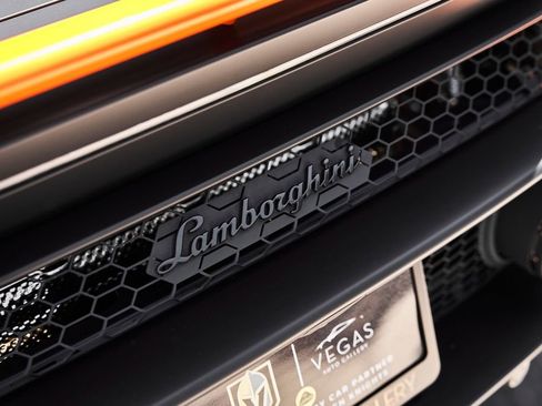 Used 2023 Lamborghini Huracan Sterrato image 16