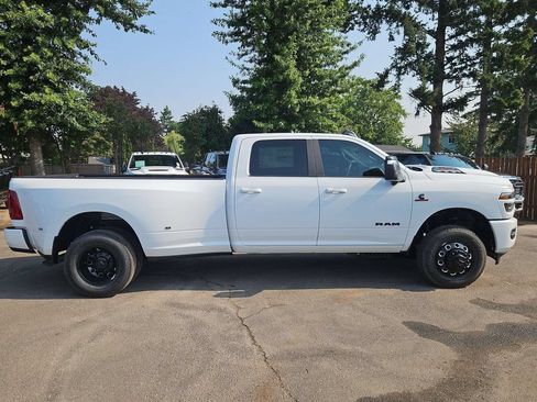 New 2026 RAM 3500 Laramie w/ Night Edition AWD/4WD image 8