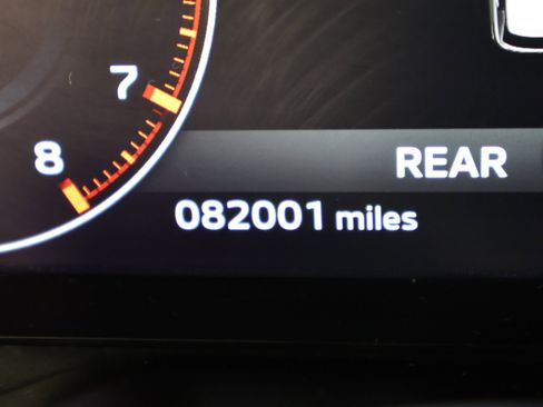 Used 2023 Mitsubishi Outlander SEL image 17