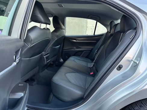 Used 2022 Toyota Camry SE image 16