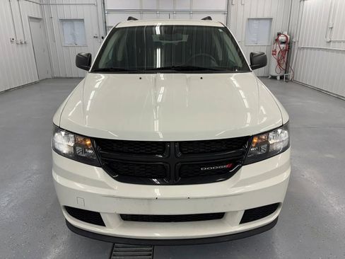Used 2020 Dodge Journey SE w/ Blacktop Package FWD image 12