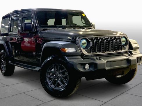 Used 2024 Jeep Wrangler Sport S image 3
