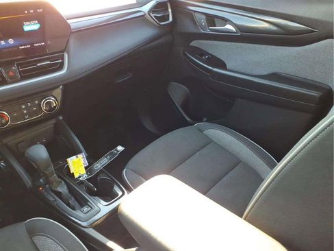 Used 2025 Chevrolet TrailBlazer LT image 13