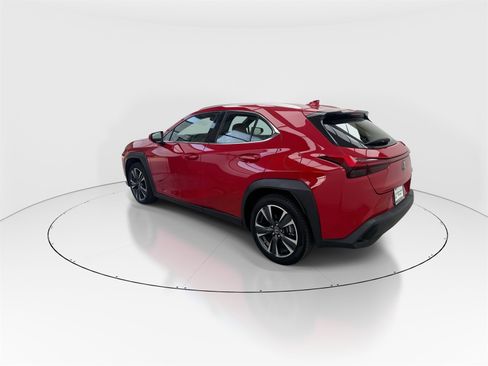 Used 2019 Lexus UX 200 w/ Premium Package image 6