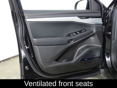 Used 2024 Jeep Wagoneer Launch Edition image 16