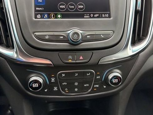 Used 2024 Chevrolet Equinox LT w/ LPO, Floor Liner Package FWD image 16