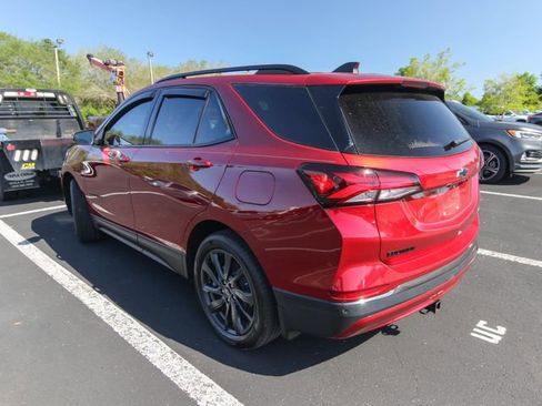 Used 2023 Chevrolet Equinox RS image 3
