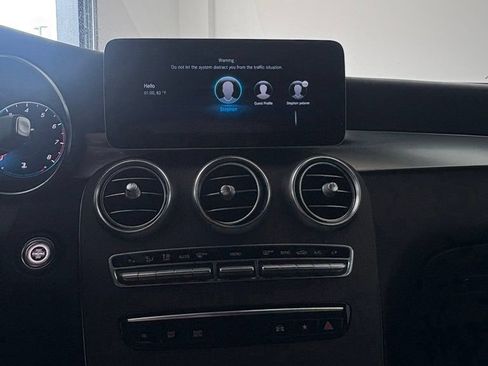 Used 2021 Mercedes-Benz GLC 300 4MATIC image 22