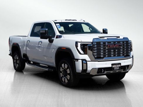 Used 2025 GMC Sierra 3500 Denali AWD/4WD image 7