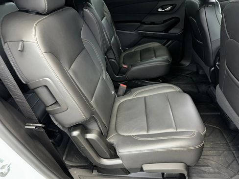 Certified 2023 Chevrolet Traverse LT w/ LPO, Floor Liner Package image 32