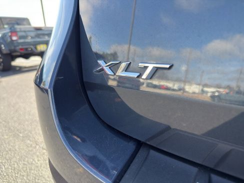 Used 2022 Ford Explorer XLT w/ Equipment Group 202A image 35