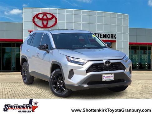 Used 2023 Toyota RAV4 LE image 1