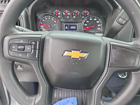 Certified 2025 Chevrolet Silverado 1500 W/T RWD image 17