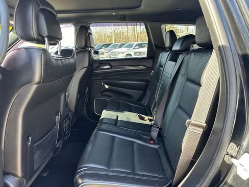 Used 2021 Jeep Grand Cherokee Overland image 16