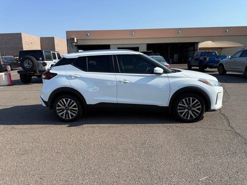 Certified 2023 Nissan Kicks SV FWD image 4