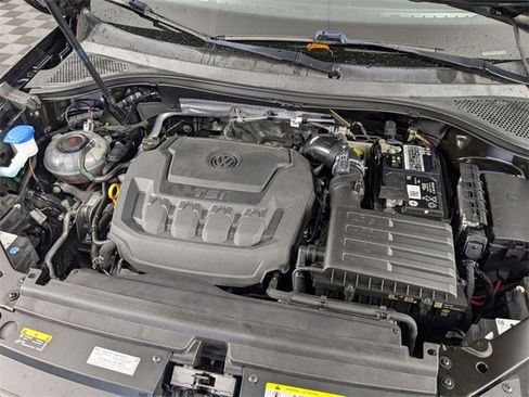 Used 2022 Volkswagen Tiguan SE image 37