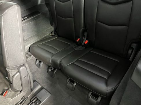 Used 2024 Cadillac XT6 Luxury w/ LPO, Floor Liner Package image 28